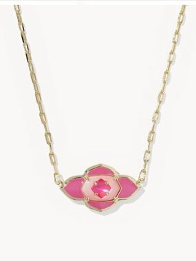 Kendra Scott Abbie Medallion Gold Short Pendant Necklace in Hot Pink Mix